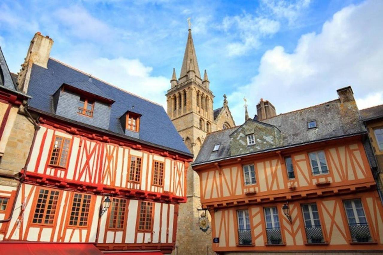 Studio De Caractere Du Centre Historique De Vannes Apartment Exterior photo